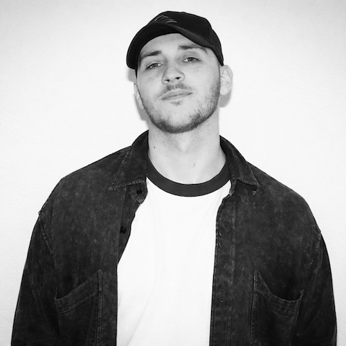 Dennis Louvra
